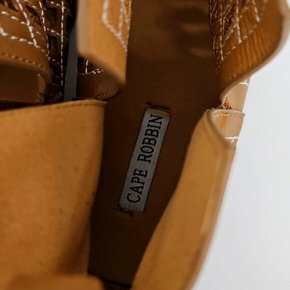 Cape Robbin Womens Vegan Leather Tan Cutout Pull On Tab 1.5" Heel Booties Size 8 - Picture 7 of 9